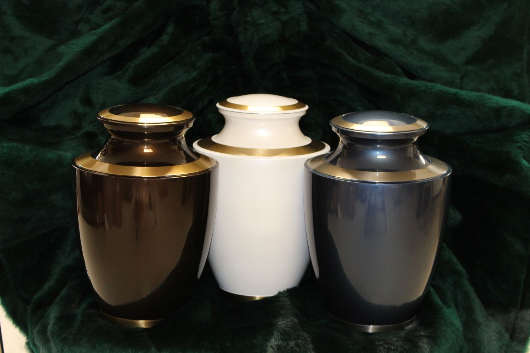 Urns and Urn Vaults Superior Vault Company Ltd.