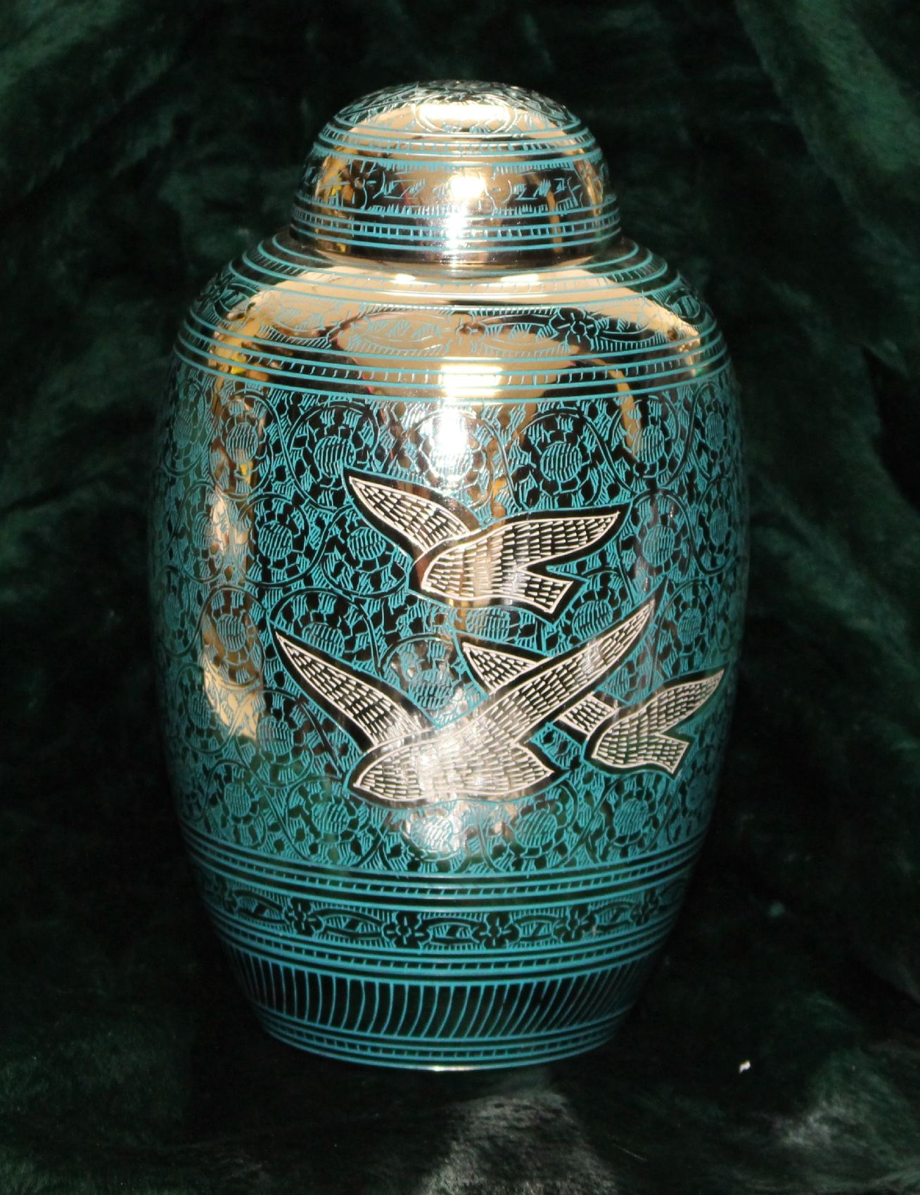 Urns and Urn Vaults Superior Vault Company Ltd.